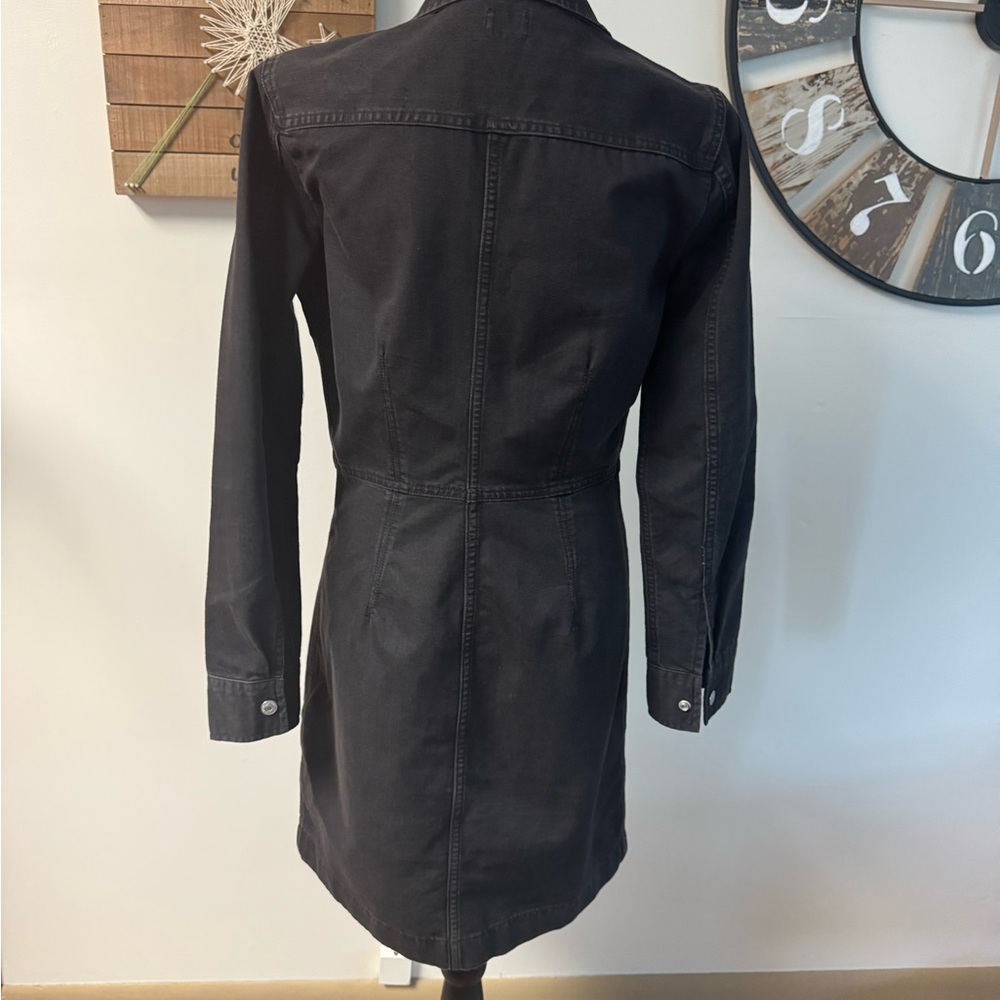 Sz M Levi’s Ellie Denim black dress. Snap front long sleeve. Cute! NWOT - Picture 8 of 11